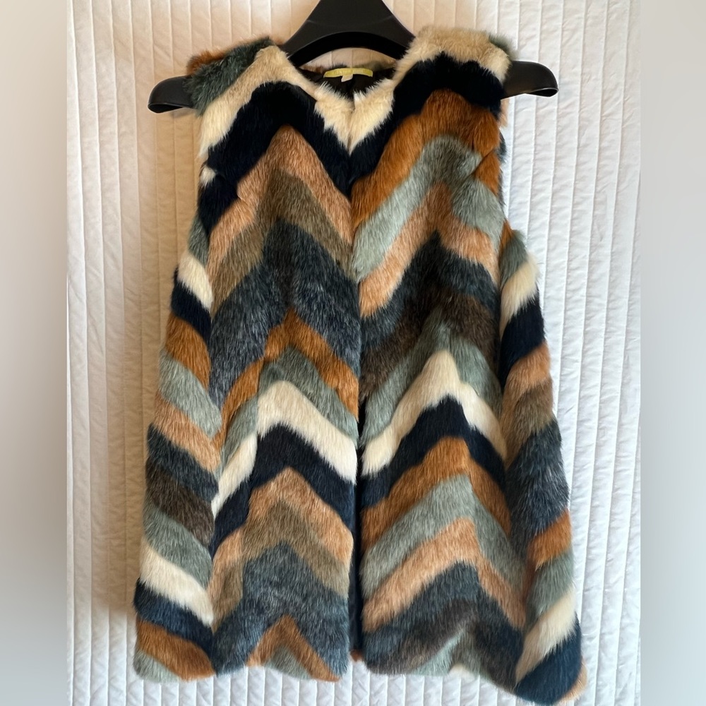 Gianni Bini Faux fur multicolor vest